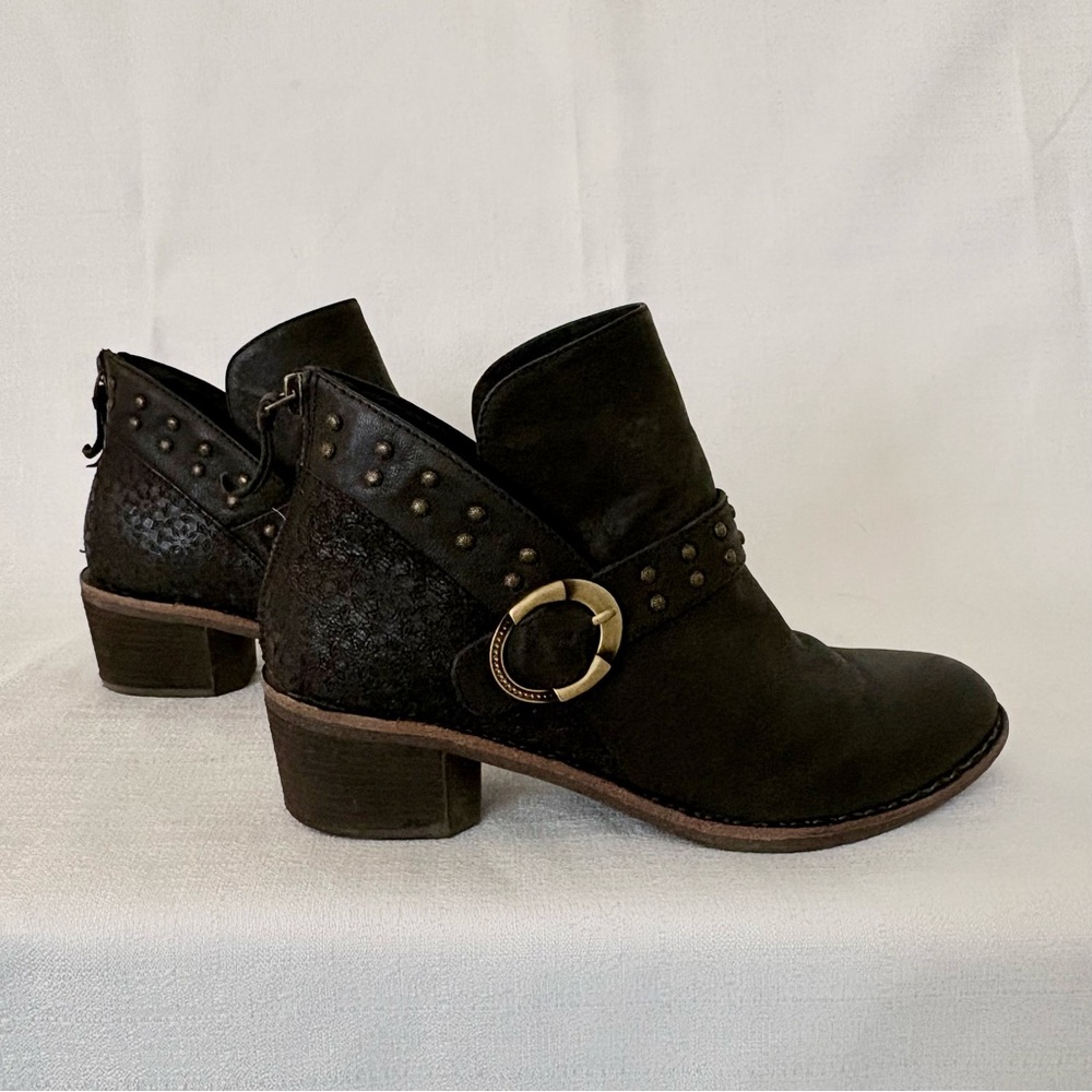 Halsa Melania Edgy Moto Black Leather Buckled & Studded Boot / Bootie